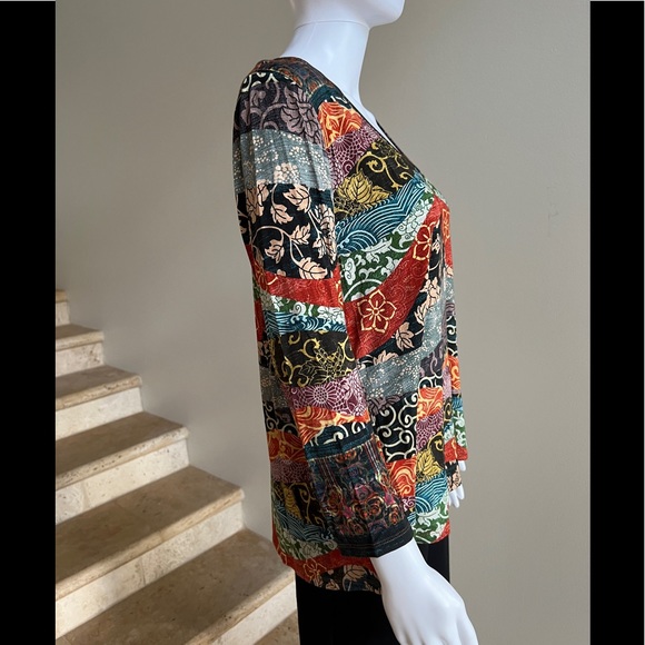 NWOT JOHNNY WAS Yokohama Swing Bamboo Tee Shirt Top V-Neck - Picture 4 of 7